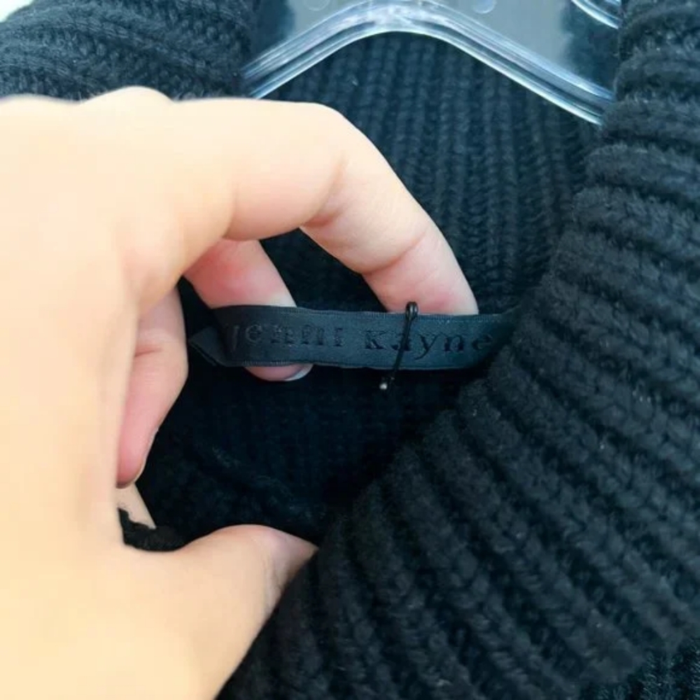 Jenni Kayne Cashmere Turtleneck Sweater Black Size Large/Medium Like New! HP🥳 - Picture 10 of 12